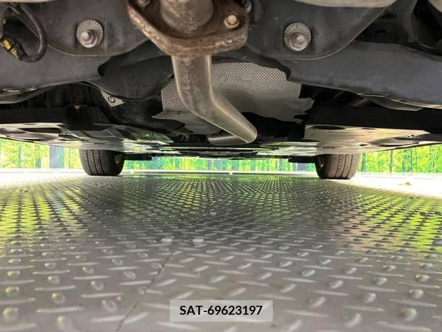 Mazda AXELA 2016-06 261909-19