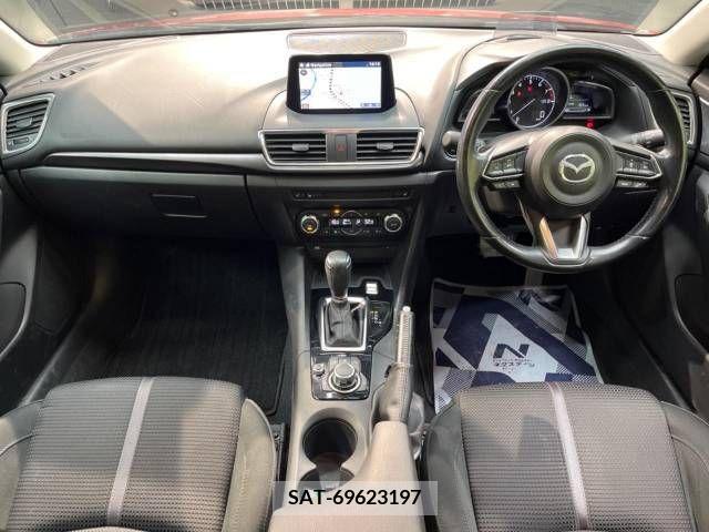 Mazda AXELA 2016-06 261909-1