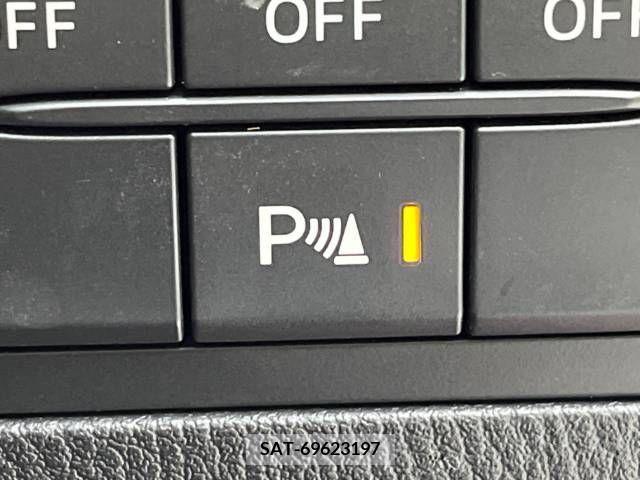 Mazda AXELA 2016-06 261909-6