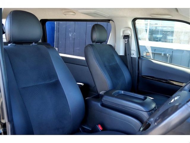 Toyota HIACE VAN 2018-01 18813-13