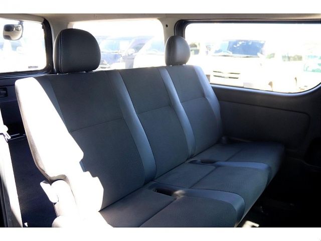 Toyota HIACE VAN 2018-01 18813-14