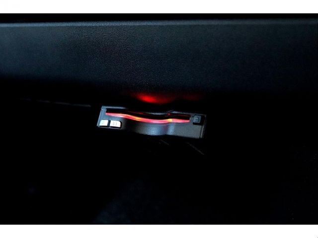 Toyota HIACE VAN 2018-01 18813-18