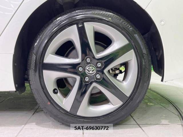 Toyota PRIUS 2019-10 209644-13
