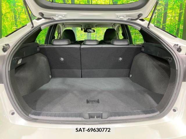 Toyota PRIUS 2019-10 209644-10
