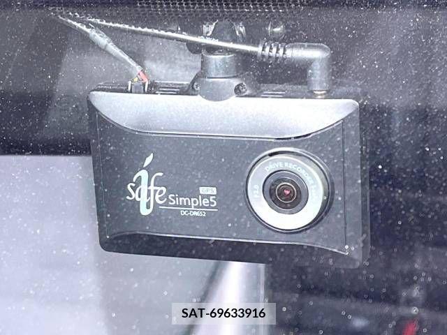 Toyota AQUA 2021-08 227899-5