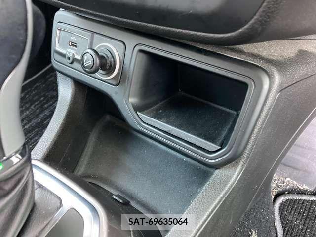 Jeep RENEGADE 2022-05 273318-19