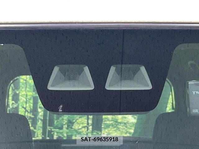 Toyota Pixis Mega 2020-01 298201-3