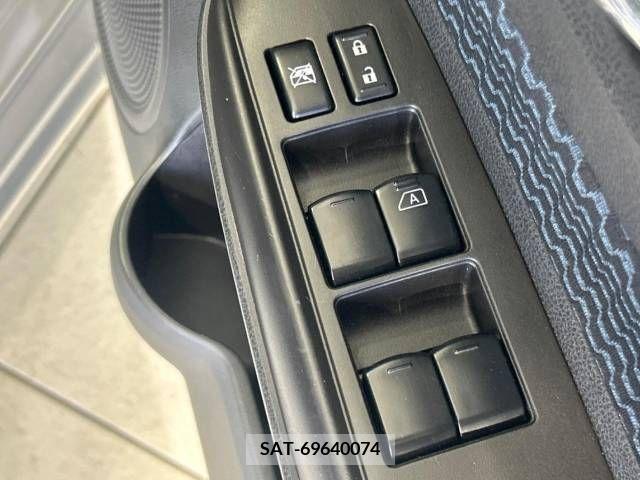Nissan NOTE 2013-08 343866-7