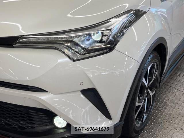 Toyota C-HR 2018-03 357822-12