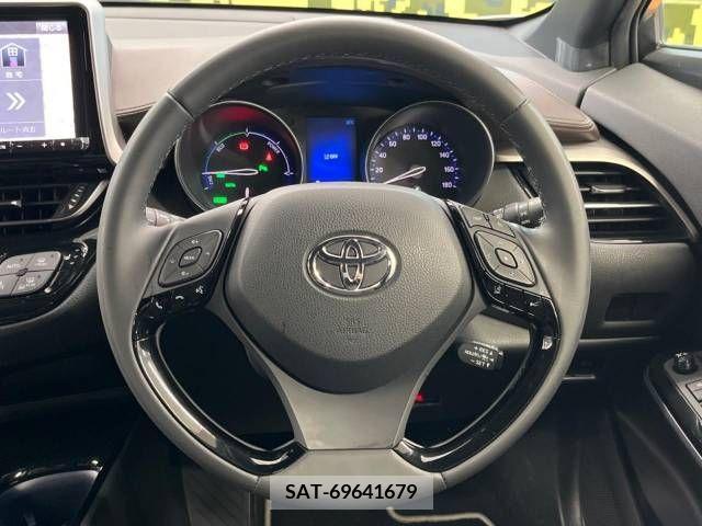Toyota C-HR 2018-03 357822-11