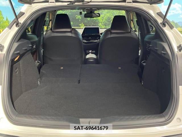 Toyota C-HR 2018-03 357822-10