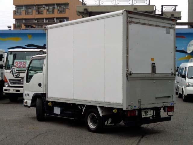 Isuzu ELF TRUCK 2011-08 3045-1