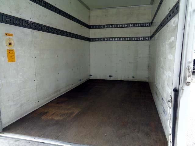 Isuzu ELF TRUCK 2011-08 3045-9