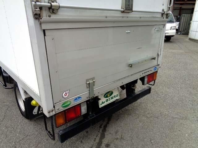Isuzu ELF TRUCK 2011-08 3045-11