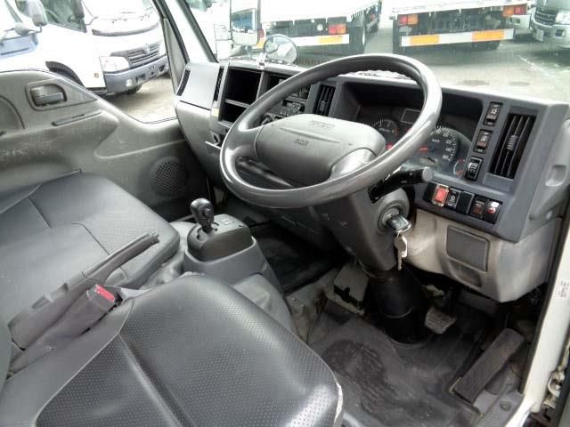Isuzu ELF TRUCK 2011-08 3045-2