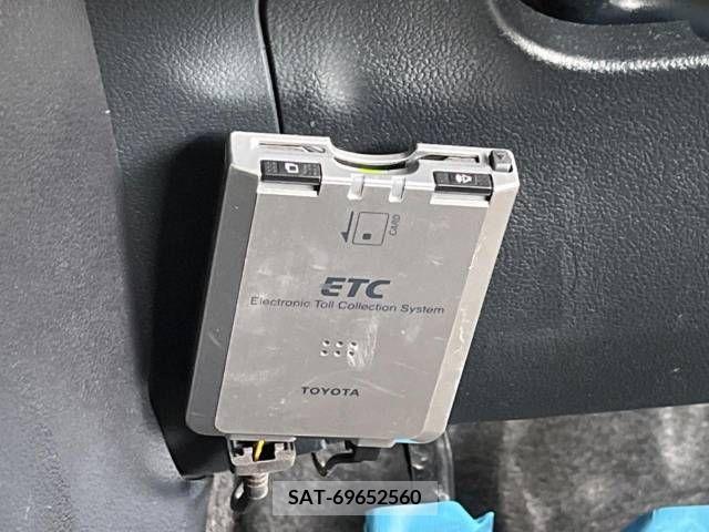 Toyota RACTIS 2012-11 366851-4