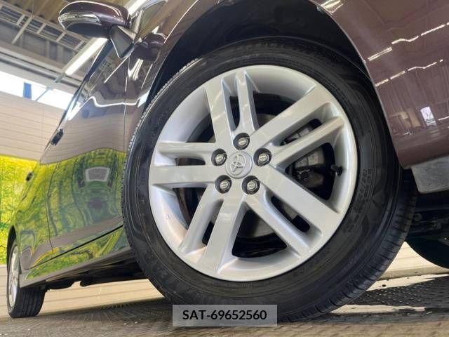 Toyota RACTIS 2012-11 366851-14