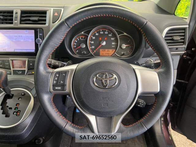 Toyota RACTIS 2012-11 366851-12