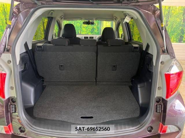 Toyota RACTIS 2012-11 366851-10