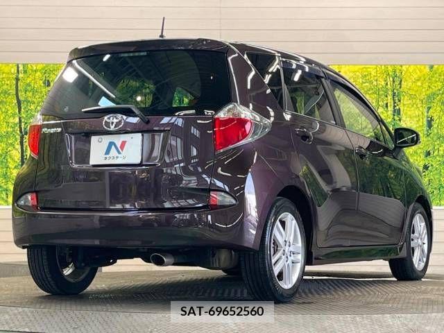 Toyota RACTIS 2012-11 366851-18