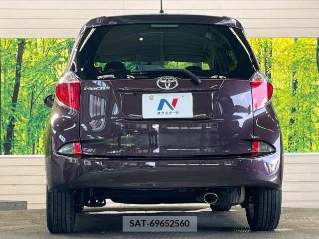 Toyota RACTIS 2012-11 366851-16