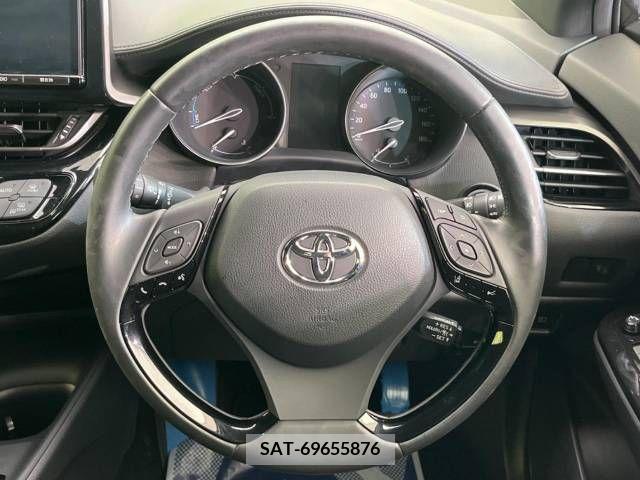 Toyota C-HR 2017-06 264170-11
