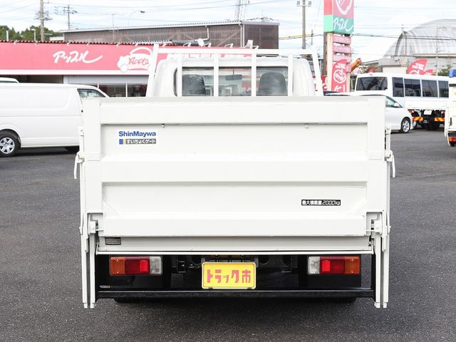 Hino DUTRO 2008-02 196496-15