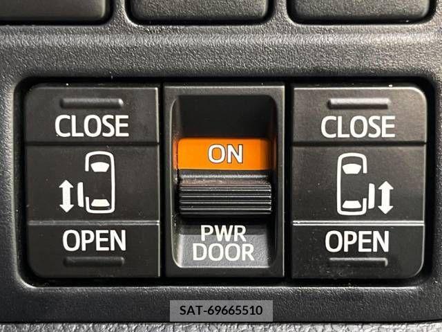 Toyota VOXY 2019-07 370285-6
