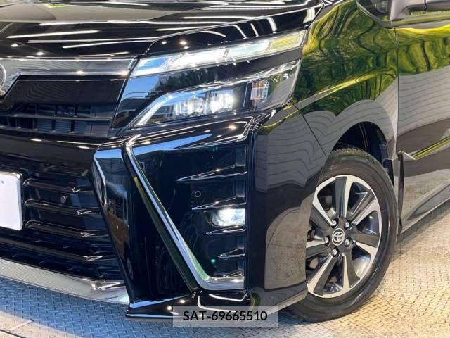 Toyota VOXY 2019-07 370285-12