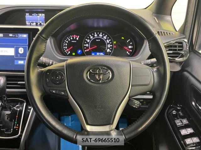 Toyota VOXY 2019-07 370285-19