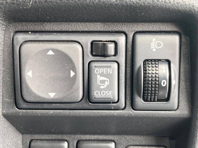 Nissan JUKE 2012-07 27705-5
