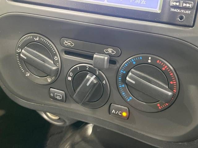 Nissan JUKE 2012-07 27705-4