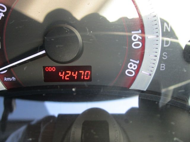 Toyota ISIS 2013-02 18584-26
