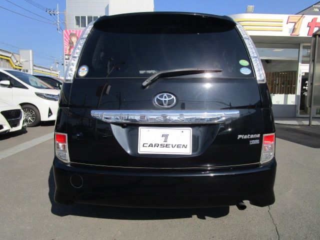 Toyota ISIS 2013-02 18584-6