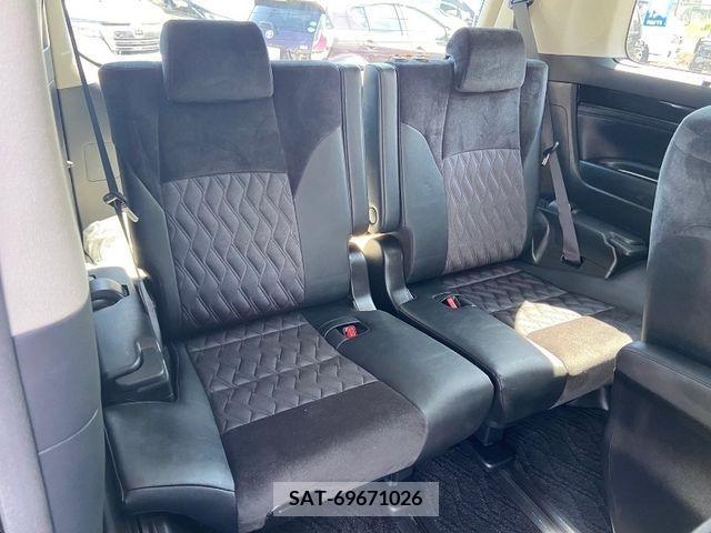 Toyota ALPHARD 2017-10 355568-12
