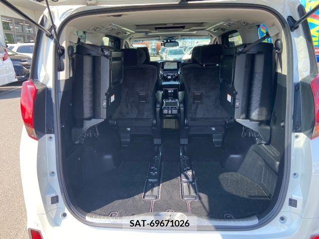 Toyota ALPHARD 2017-10 355568-13