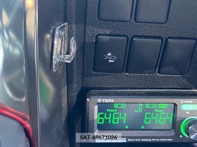 Toyota ALPHARD 2017-10 355568-24