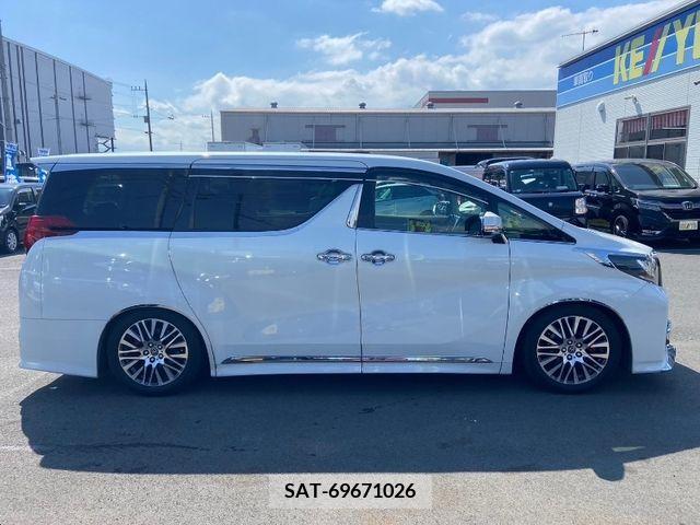 Toyota ALPHARD 2017-10 355568-7