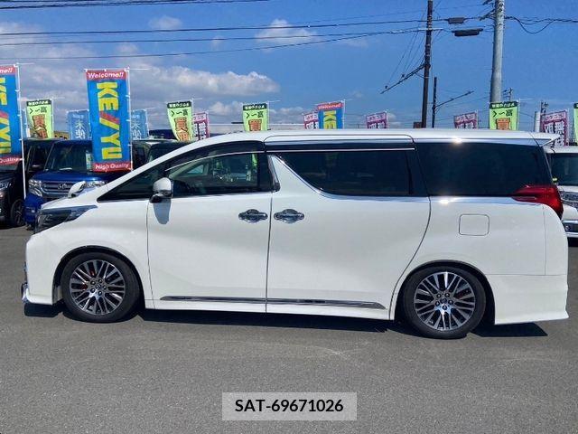 Toyota ALPHARD 2017-10 355568-8