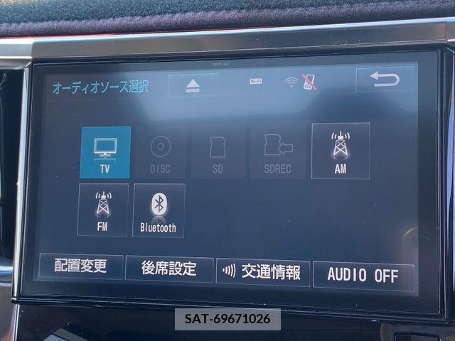 Toyota ALPHARD 2017-10 355568-19