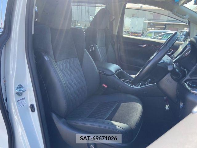 Toyota ALPHARD 2017-10 355568-10