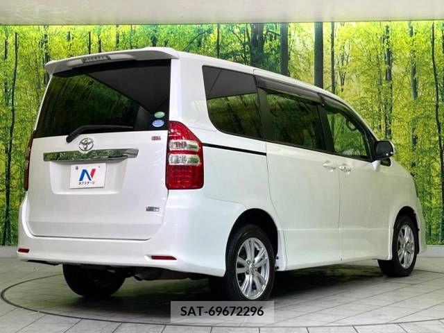 Toyota NOAH 2012-04 250881-17