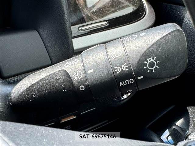 Toyota VELLFIRE 2015-08 349137-26