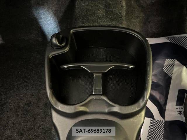 Daihatsu ESSE 2011-07 250257-7