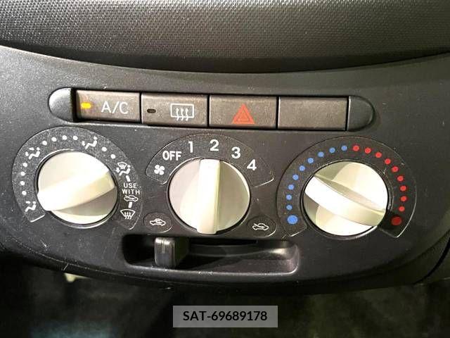 Daihatsu ESSE 2011-07 250257-4