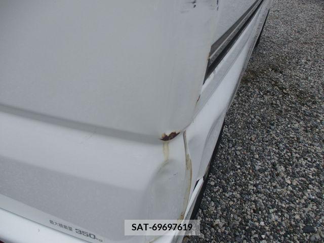 Mitsubishi MINICAB VAN 2010-04 379700-20