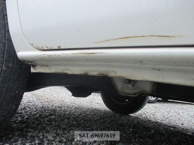 Mitsubishi MINICAB VAN 2010-04 379700-19