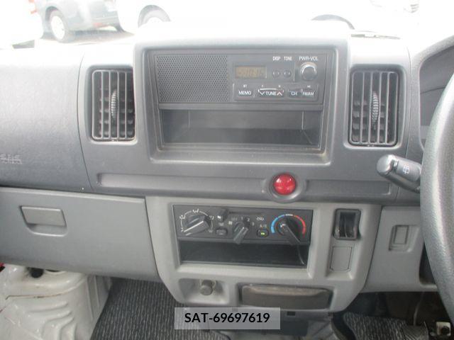 Mitsubishi MINICAB VAN 2010-04 379700-13