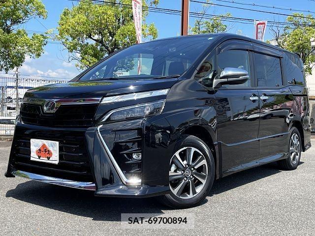 Toyota VOXY 2019-07 370352-0