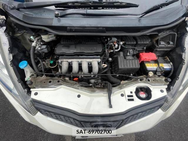 Honda FIT 2013-06 255566-18